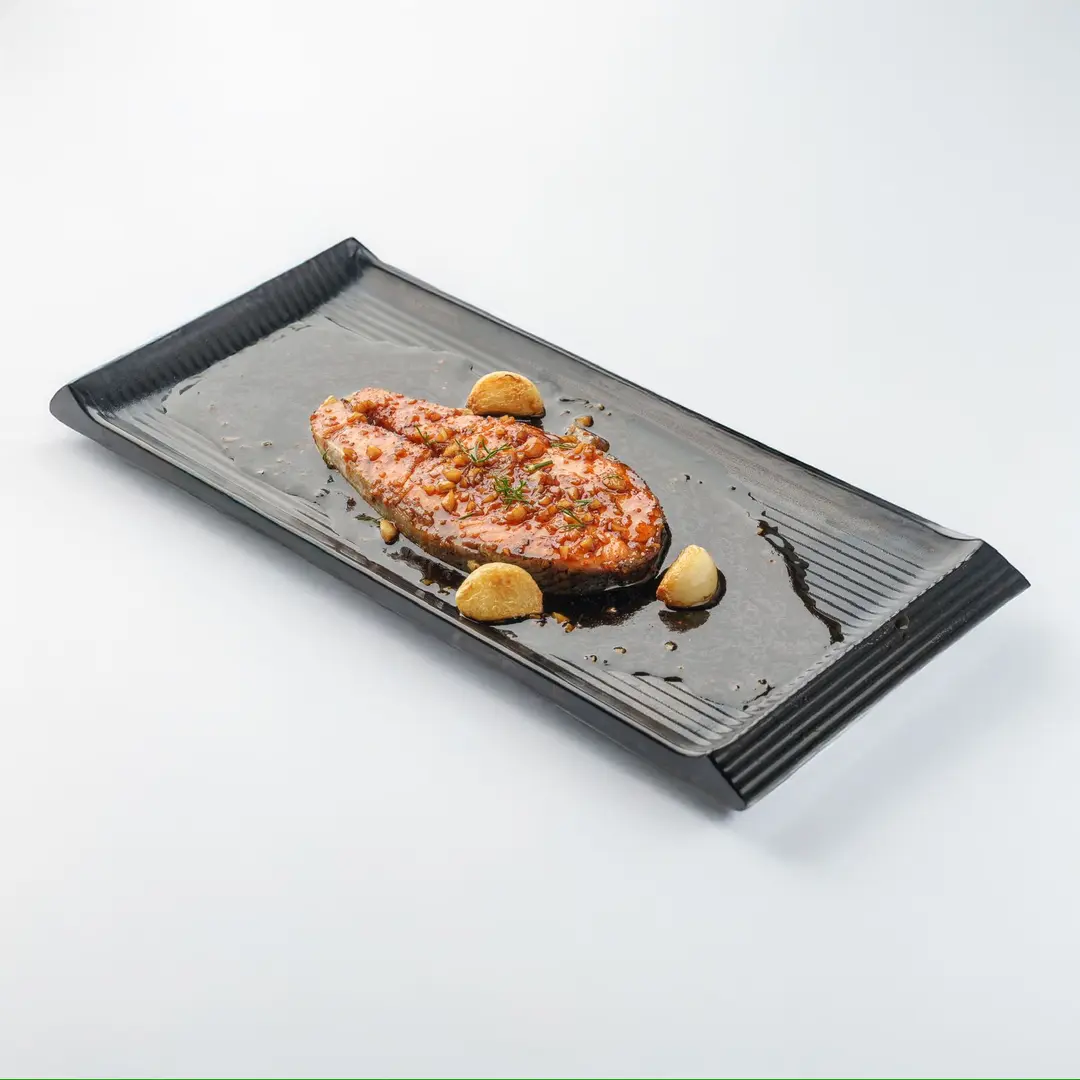 Salmon with honey and garlic